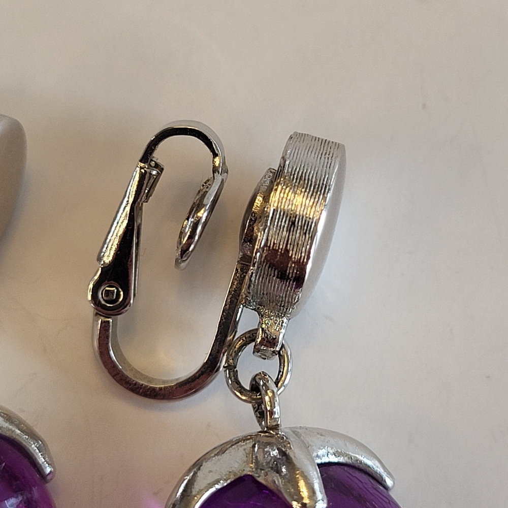 VTG Crown Trifari Silvertone Purple Lucite Dangle Clip On Earrings Waterfall 60s - Picture 6 of 15